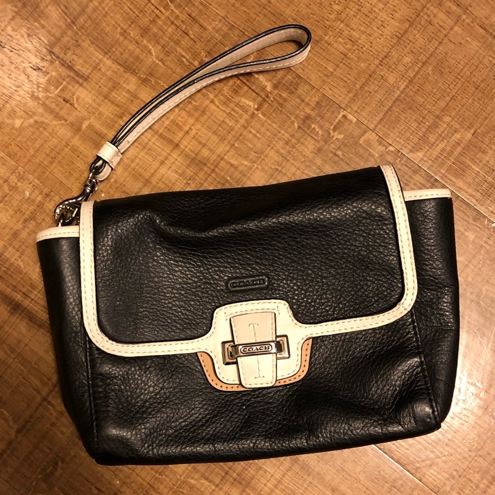 COACH wristlet clutch purse